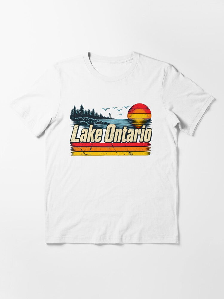 Lake Ontario, Vintage Loon Lighthouse, Great Lakes Canada Wildlife, Souvenirs, Canadian Nature Lover Essential T-Shirt